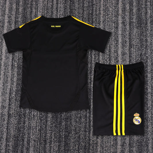 Retro Real Madrid Goalkeeper Kids Football Jersey 2011/2012
