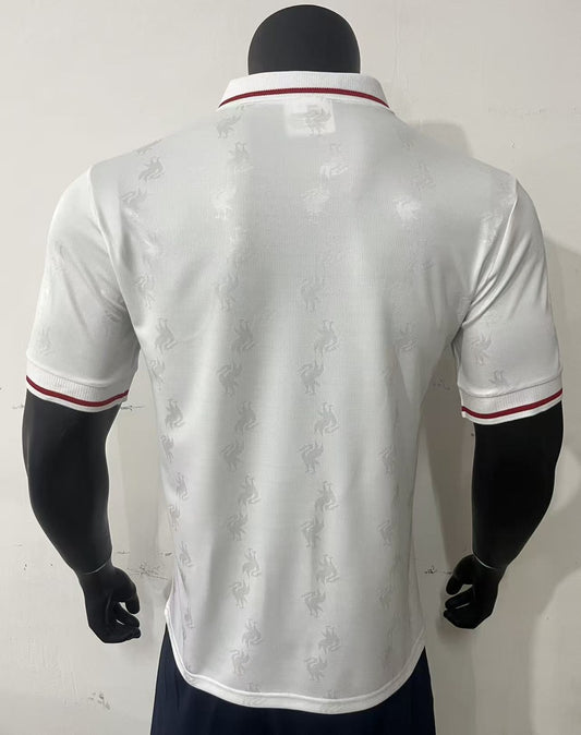 Retro Liverpool White Football Jersey 1996/1997