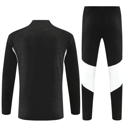 Liverpool Training Tracksuit Black Player (Kids And Man ) 2025/2026