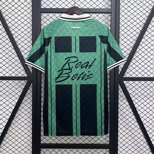 Real Betis Retro Fans Football Jersey 2025/2026