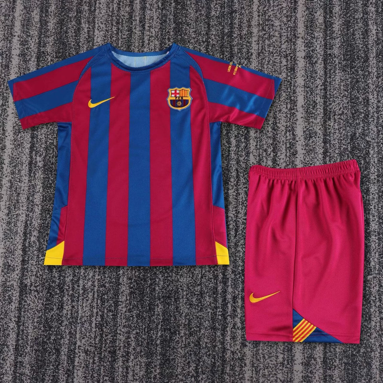 Retro Barcelona Home Kids （带小字） 2005/2006