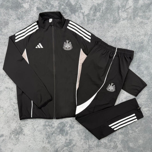 Newcastle United Windbreaker Sets With Pants Purple Football Jersey 2025/2026