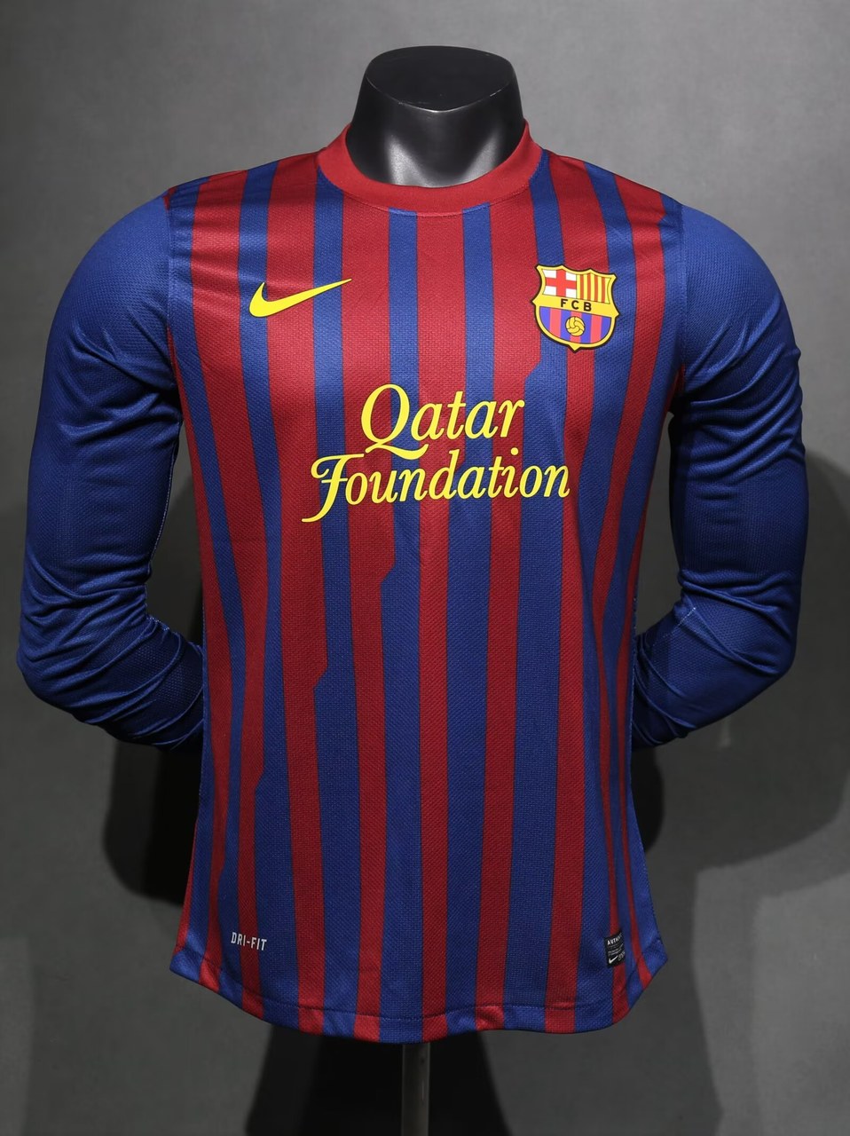 Retro Barcelona Home Player Long Football Jersey 2011/2012