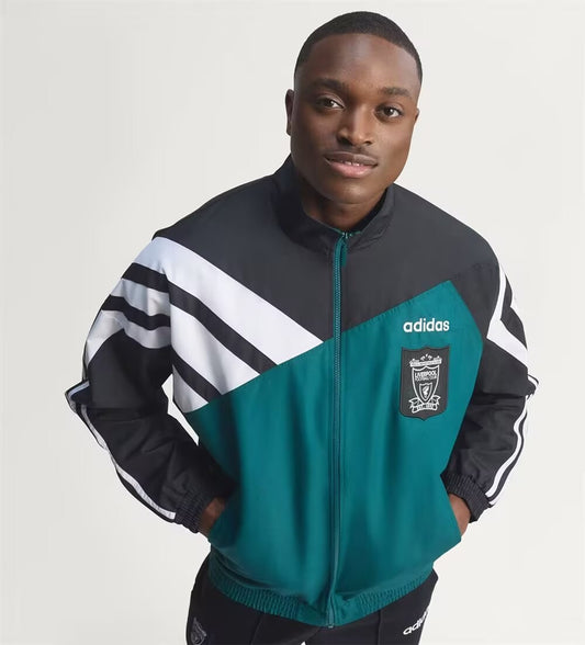 Retro Liverpool Windbreaker Green Football Jersey 1995/1996