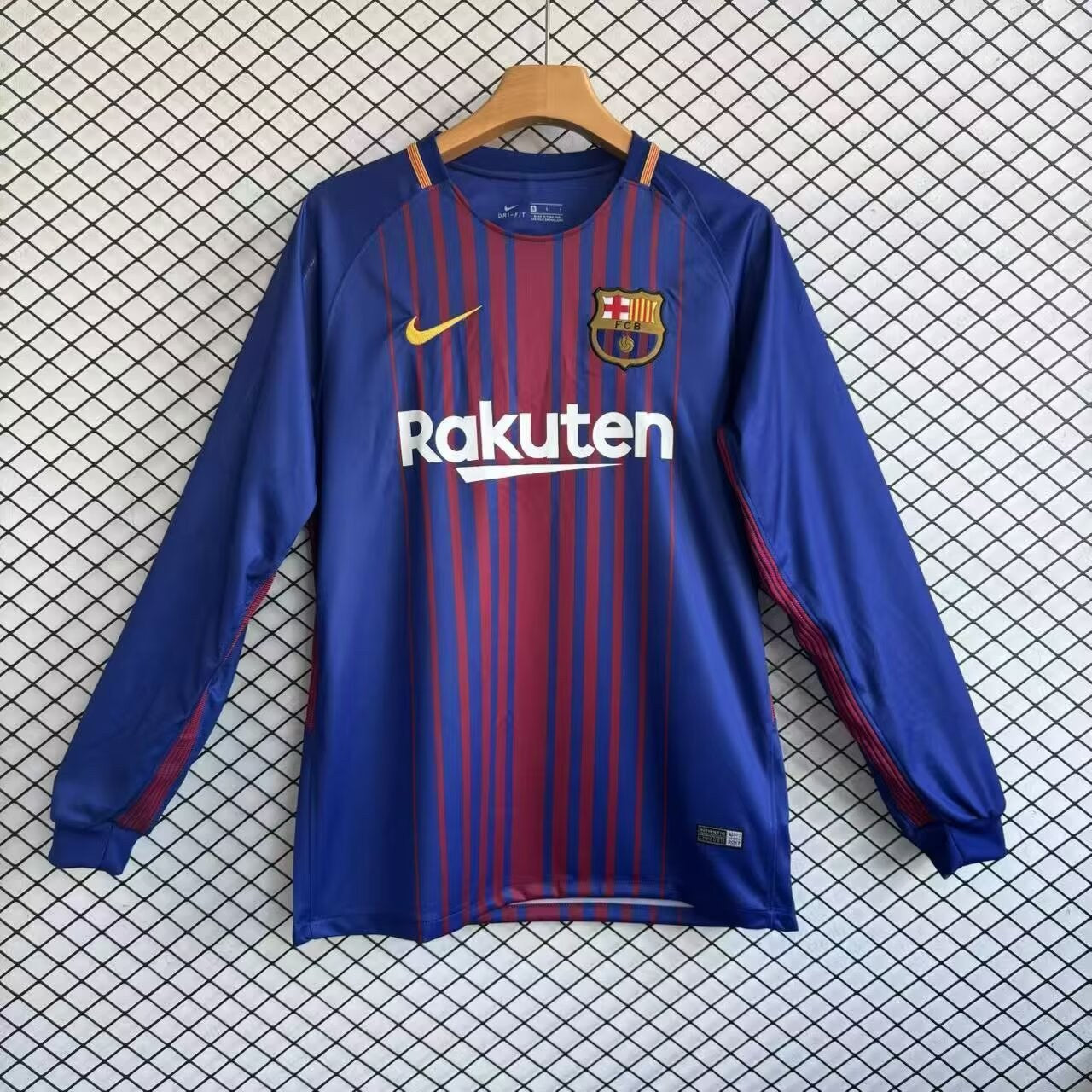 Retro Barcelona Home Long Sleeves Football Jersey 2017/2018