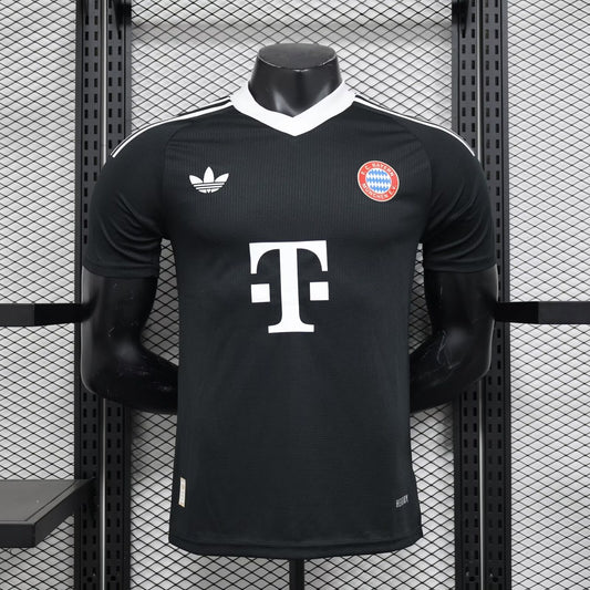 Bayern Munich Goalkeeper Player Football Jersey 2024/2025