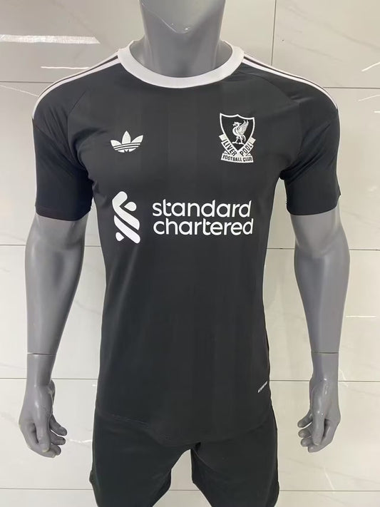 Liverpool Goalkeeper Fans Football Jersey 2025/2026