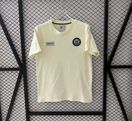 Newcastle Adidas Clover T-shirt Beige Fans Football Jersey 2025/2026