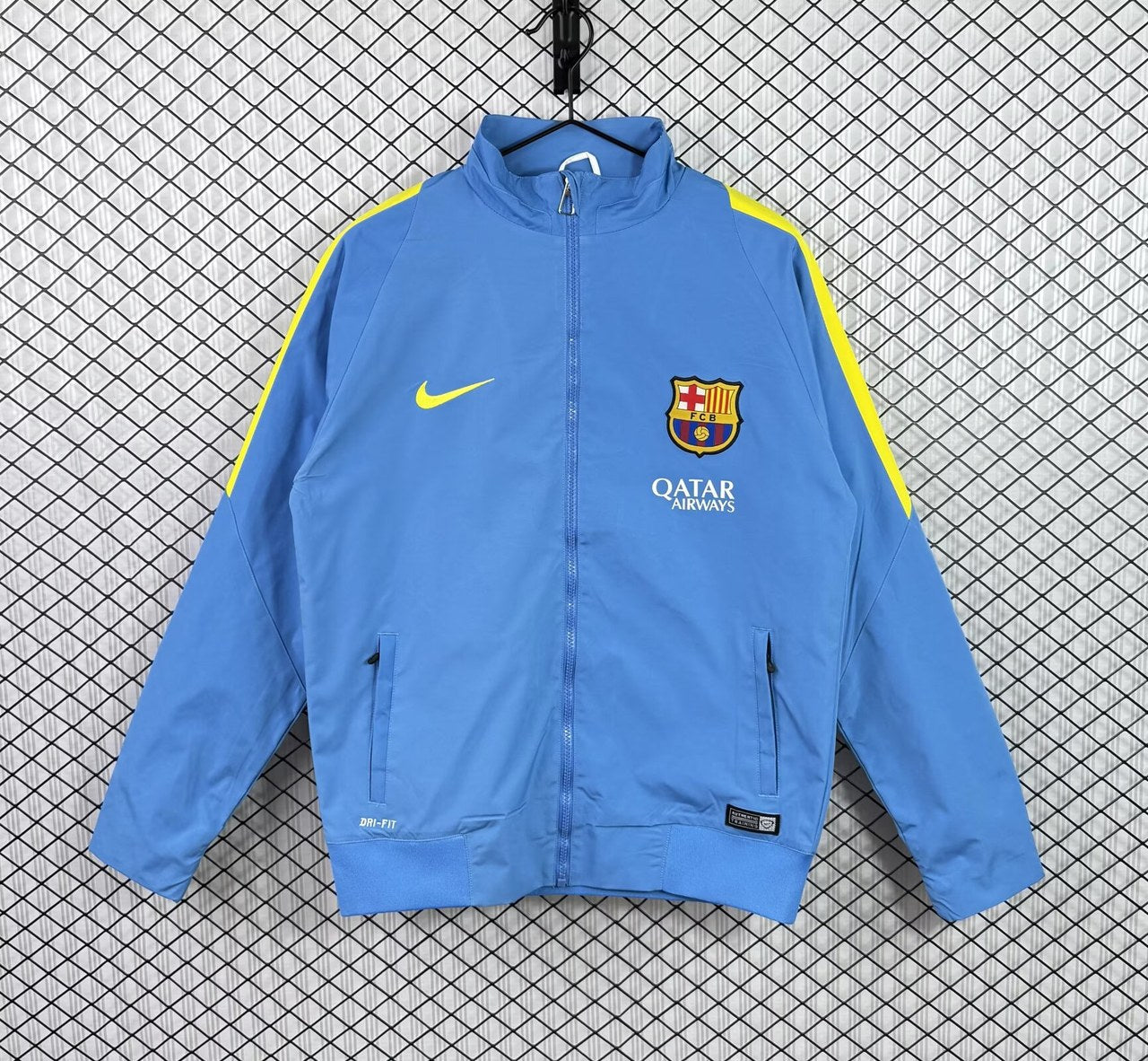 Retro Barcelona Windbreaker Blue Football Jersey 2015/2016