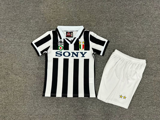 Retro Juventus Home Kids 1995/1996