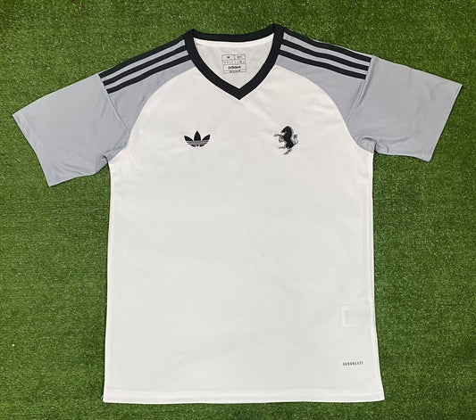 Juventus Goalkeeper Fans Football Jersey 2024/2025