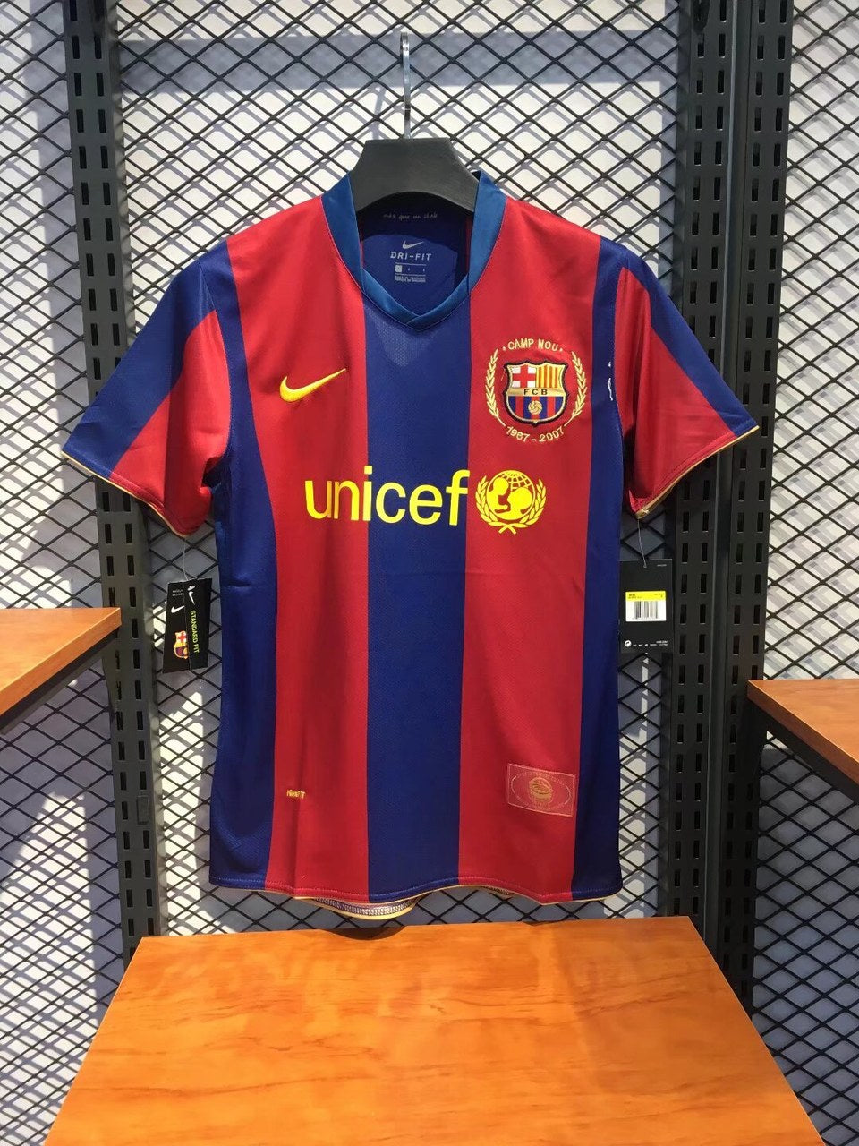 Retro Barcelona Home Fans Football Jersey 2007/2008