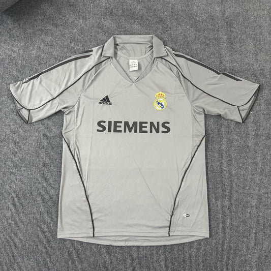 Retro Real Madrid Third Away Football Jersey 2005/2006