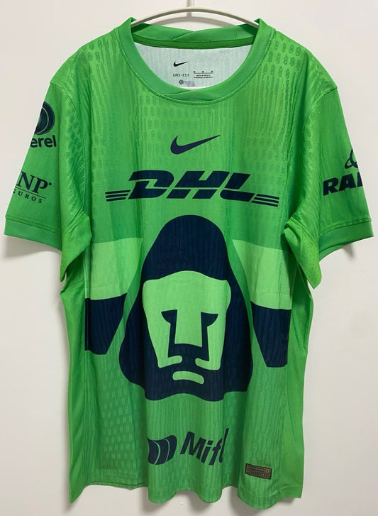 Pumas Goalkeeper Player Green Football Jersey 2025/2026