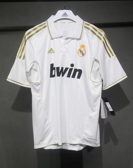 Retro Real Madrid Home Player Football Jersey 2011/2012
