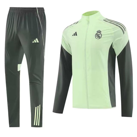 Real Madrid Windbreaker Sets With Pants Green Football Jersey 2025/2026