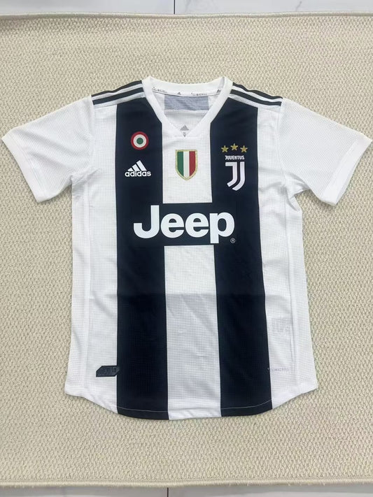 Retro Juventus Home Player Football Jersey 2018/2019