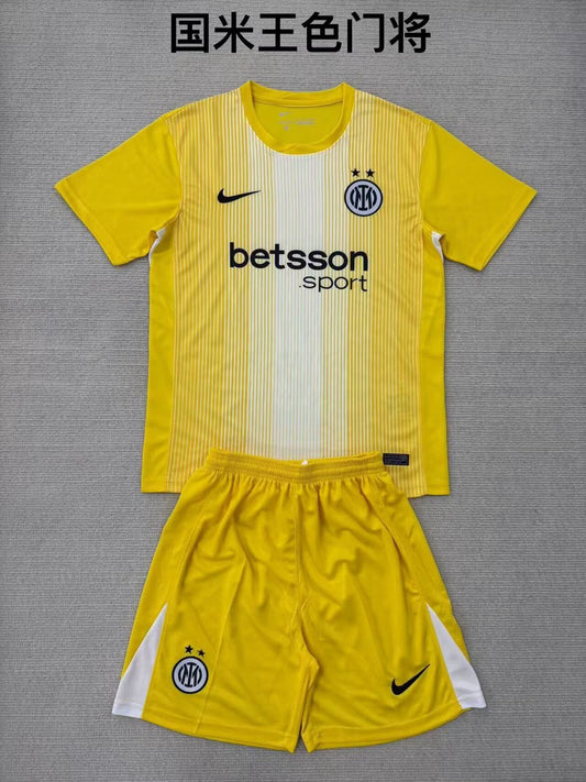 Inter Milan Goalkeeper Fans (Kids And Man) Football Jersey 2025/2026