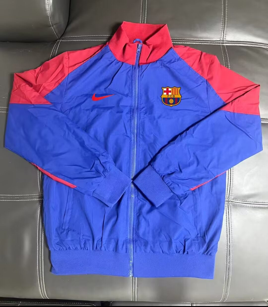 Barcelona Windbreaker Blue Football Jersey 2025/2026