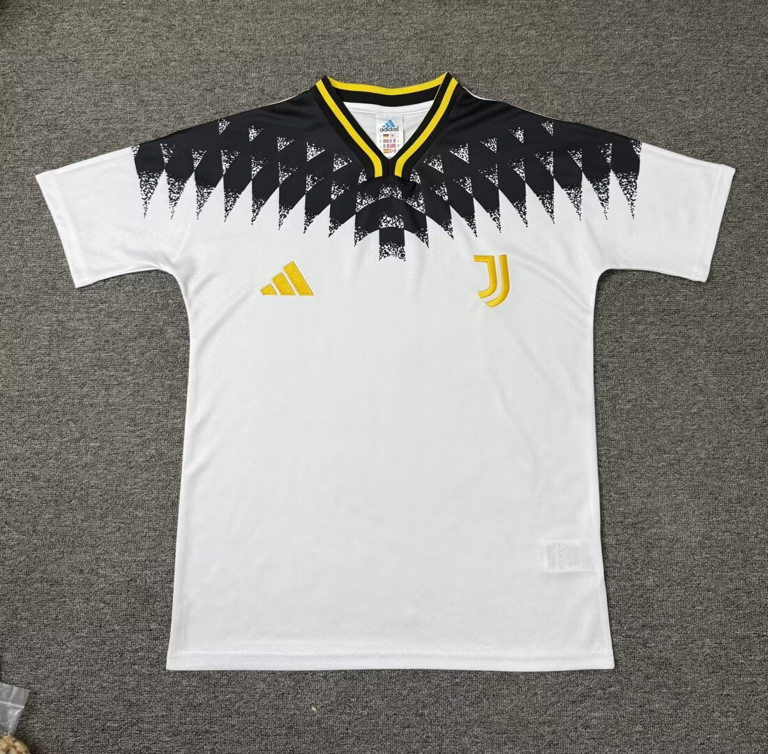 Retro Juventus Special Edition Fans Football Jersey 2026/2027