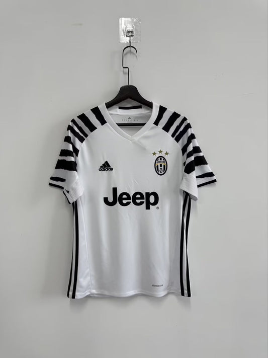 Retro Juventus Third Away Football Jersey 2016/2017