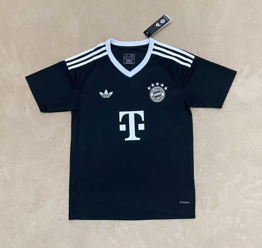 Bayern Munich Goalkeeper Fans Football Jersey 2024/2025