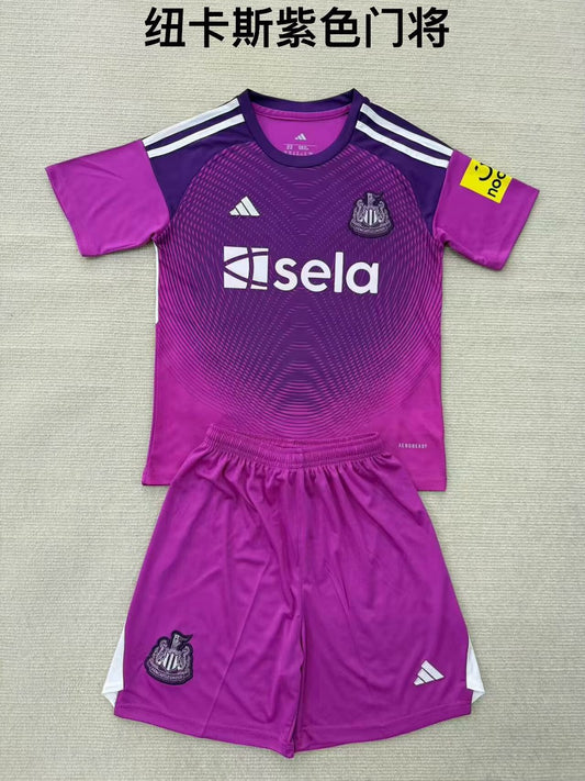 Newcastle Purple Goalkeeper Fans (Kids And Man) Football Jersey 2025/2026