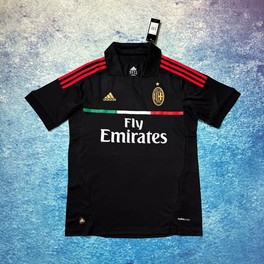 Retro AC Milan Home Fans Football Jersey 2011/2012