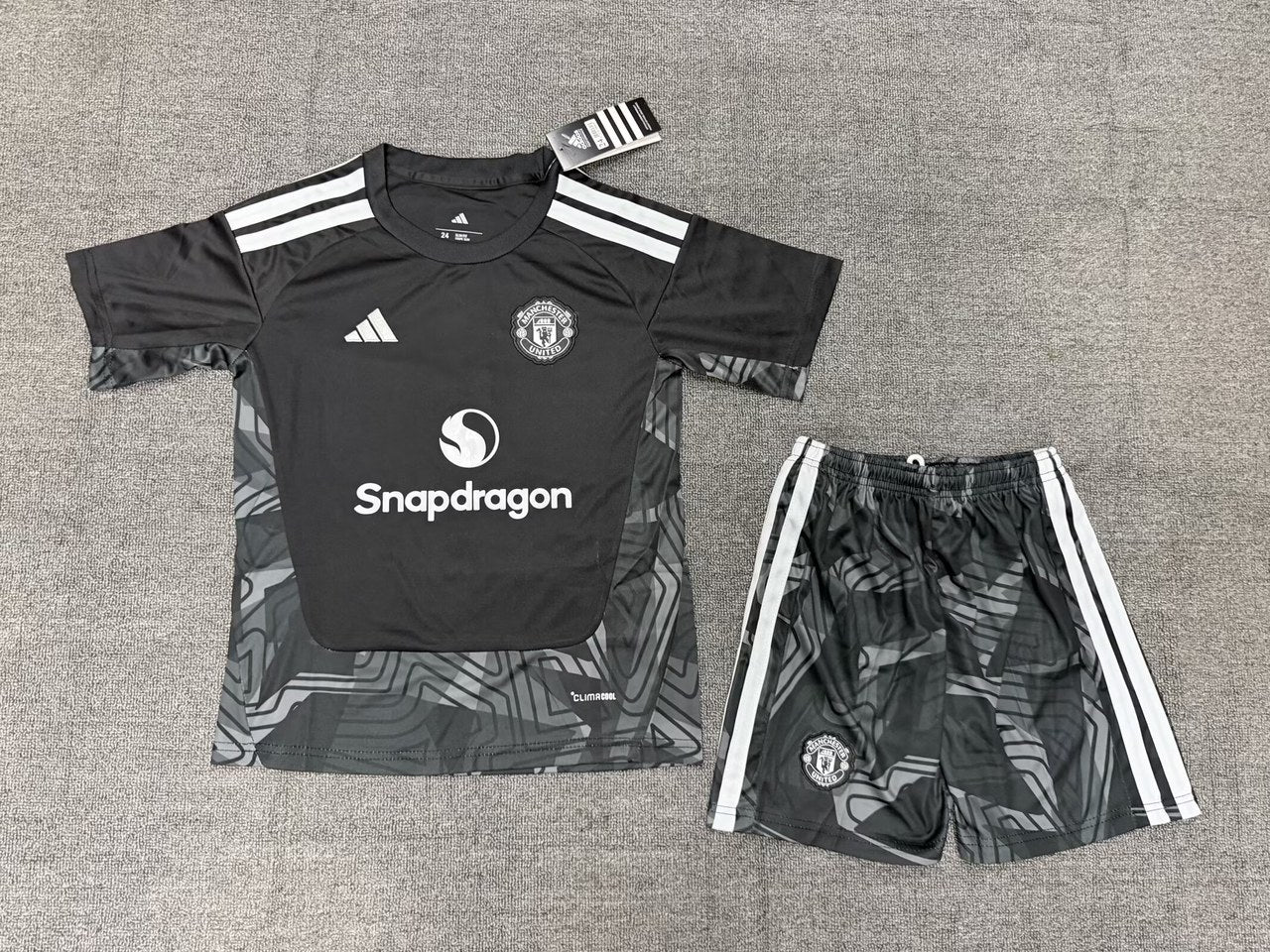 Manchester United Goalkeeper Kids Fans Football Jersey 2026/2027