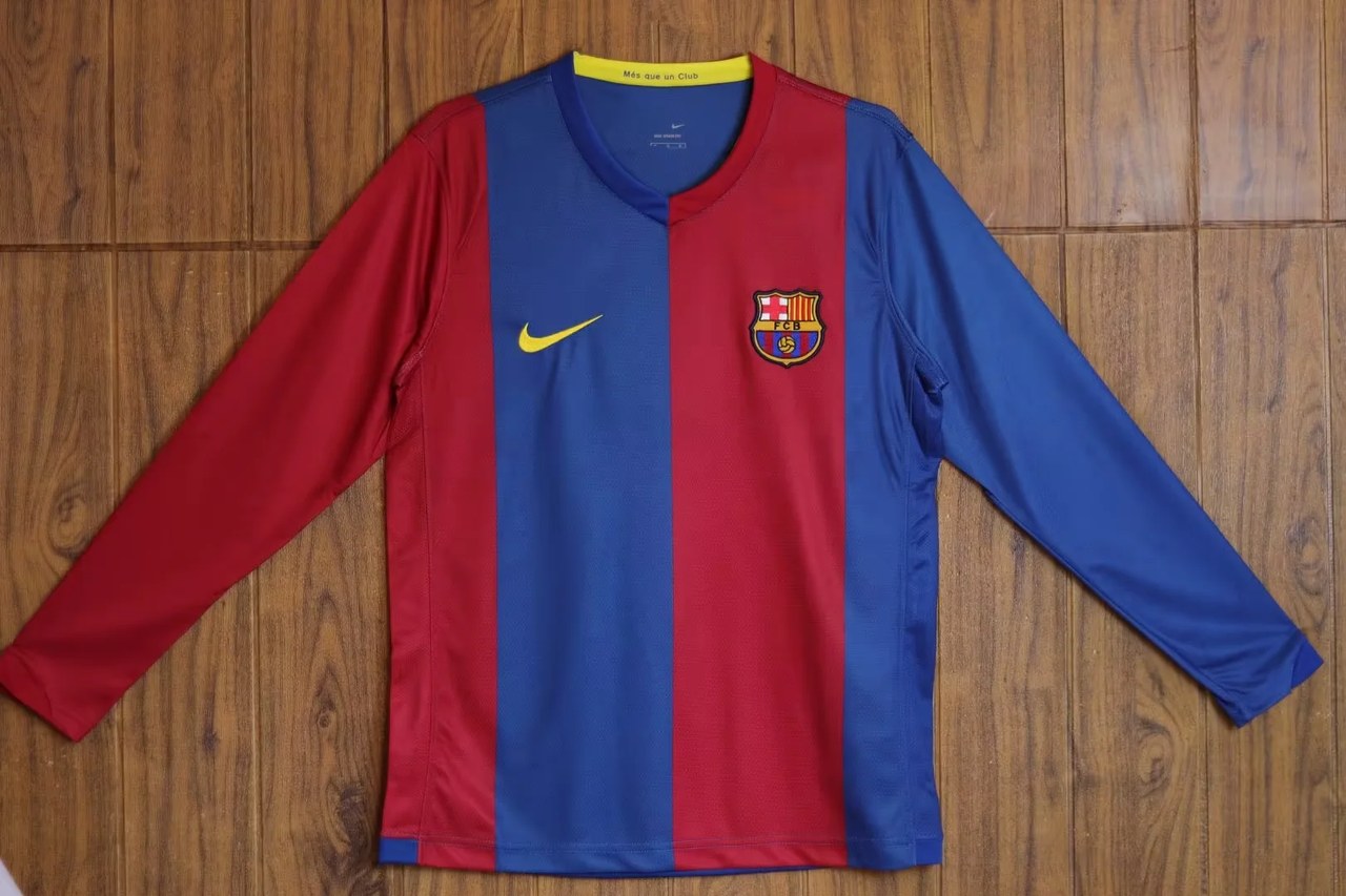 Retro Barcelona Long Home Football Jersey 2006/2007