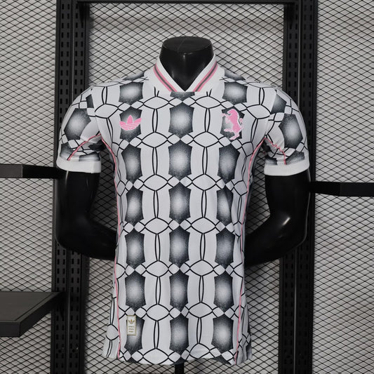 Juventus Home Player Football Jersey 2025/2026