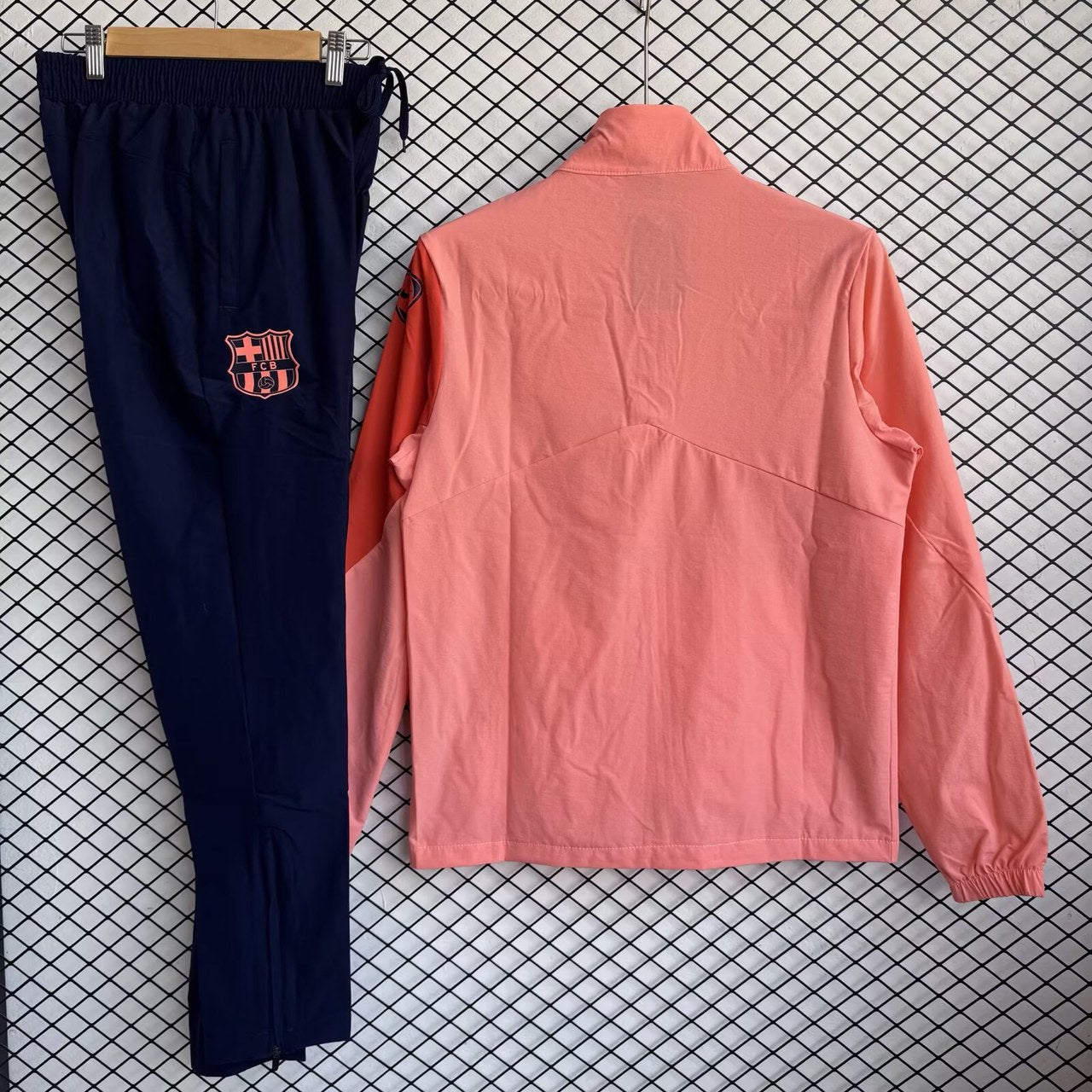 Barcelona Windbreaker Sets With Pants Pink Football Jersey 2025/2026