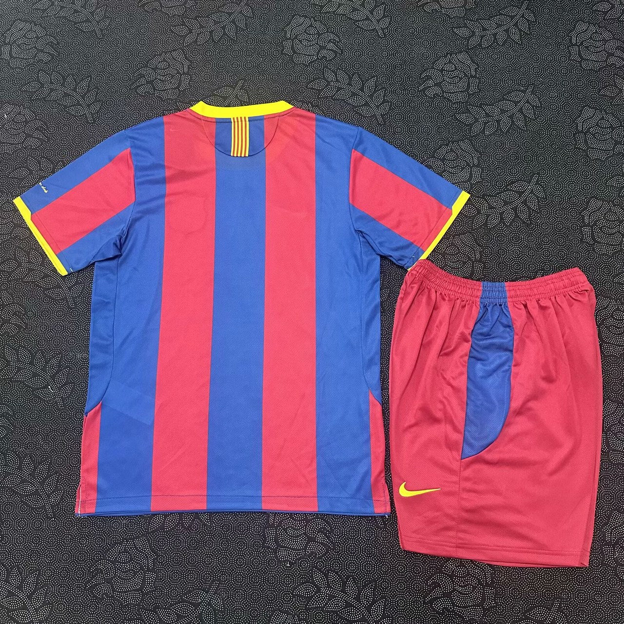 Retro Barcelona Home Kits Suit Football Jersey 2010/2011