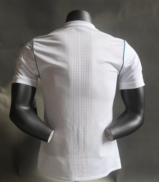 Retro Real Madrid Home Player Football Jersey 2017/2018
