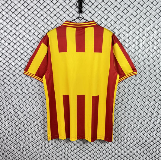 Retro Lecce Home Fans Football Jersey 1995/1996