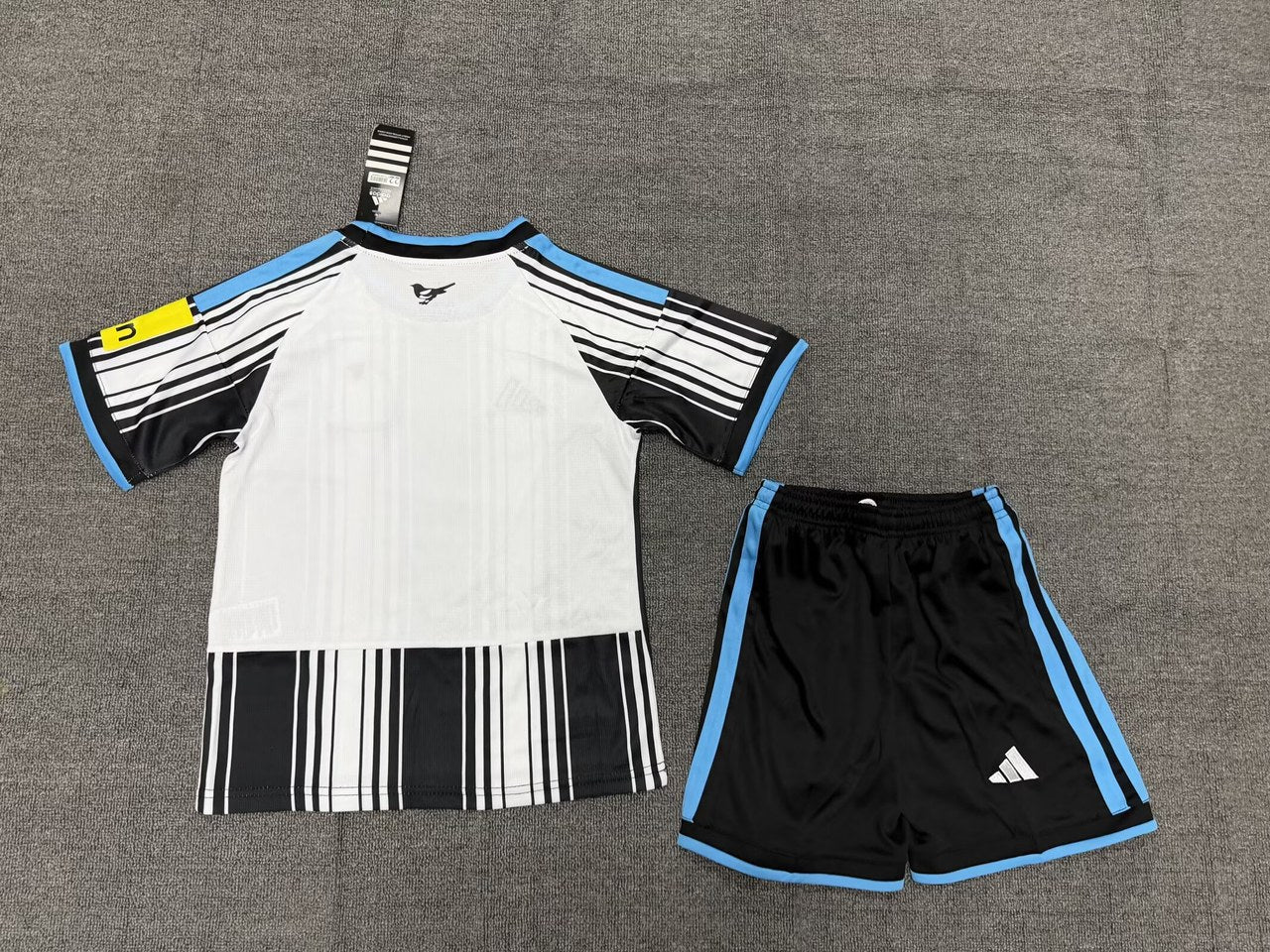 Newcastle Home Kids Football Jersey 2026/2027