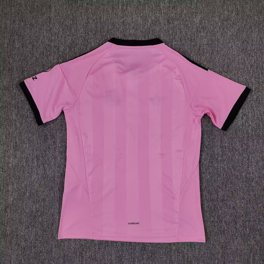 Bayern Munich Goalkeeper Pink Football Jersey 2025/2026