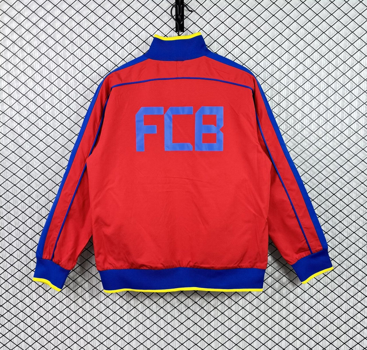 Retro Barcelona Windbreaker Red Football Jersey 2010/2011