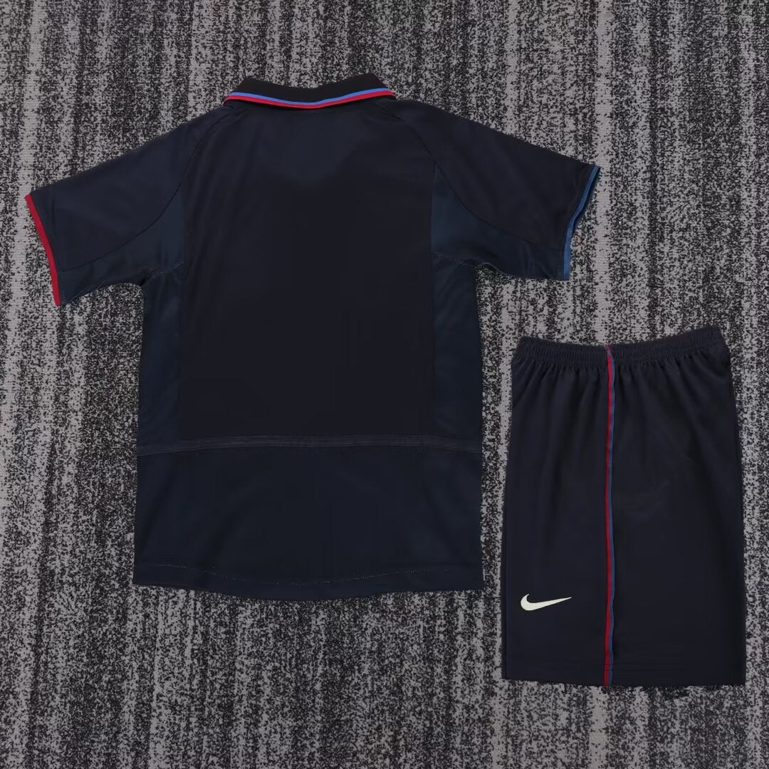 Retro Barcelona Away Kids Football Jersey 2002/2003