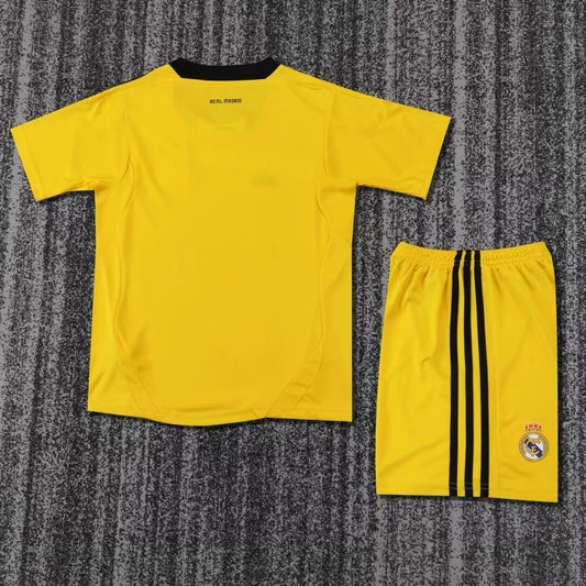 Retro Real Madrid Goalkeeper Kids Football Jersey 2011/2012