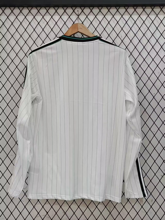 Liverpool Long T-shirt Special Edition Fans White Football Jersey 2025/2026