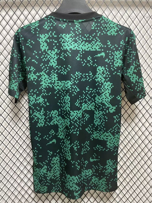 Sporting Lisbon Retro Special Edition Fans Football Jersey 2025/2026