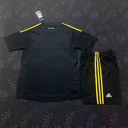 Retro Real Madrid Fans Goalkeeper Kits Suit Football Jersey 2011/2012