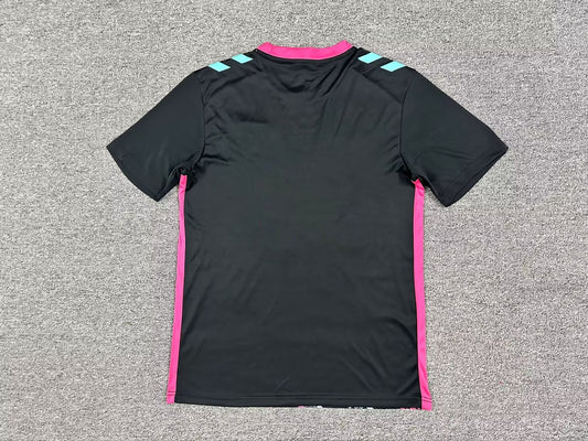 Sunderland Goalkeeper Fans Football Jersey 2025/2026