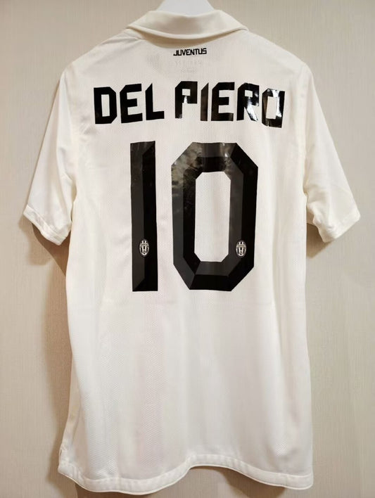 Retro Juventus Away Football Jersey 2010/2011