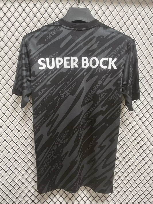 Sporting Lisbon Goalkeeper Fans Football Jersey 2024/2025