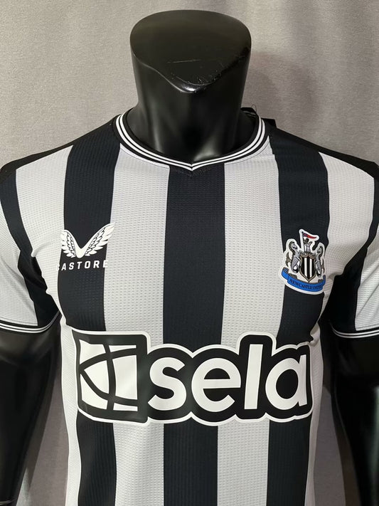 Newcastle Home Player Football Jersey 2023/2024