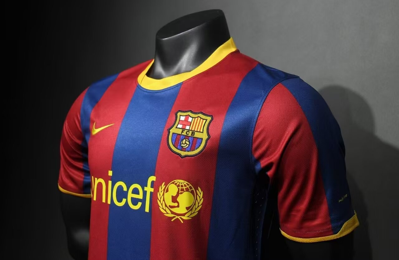 Retro Barcelona Player Home Football Jersey 2010/2011