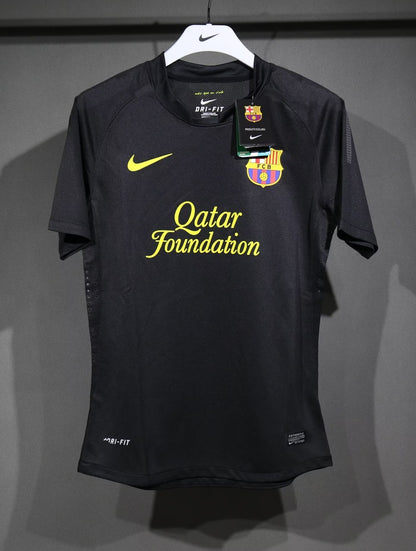Retro Barcelona Player Away Football Jersey 2010/2011