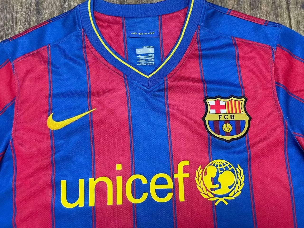 Retro Barcelona Home Long Sleeve Football Jersey 2009/2010